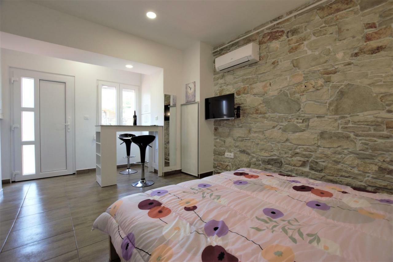 Studio Apartman Danijela Pula Zewnętrze zdjęcie